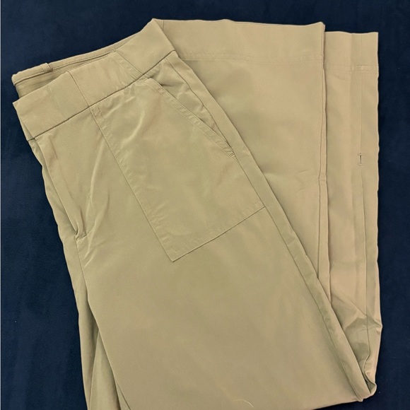 Athleta Tribeca Utility Crop Pants size 2 - Picture 3 of 5